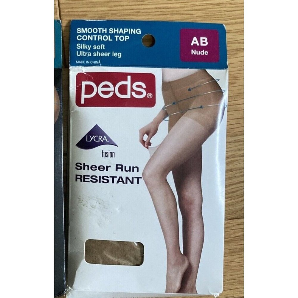 -New Peds Smooth Shaping Control Top Pantyhose Nylon Sheer Leg AB Nude